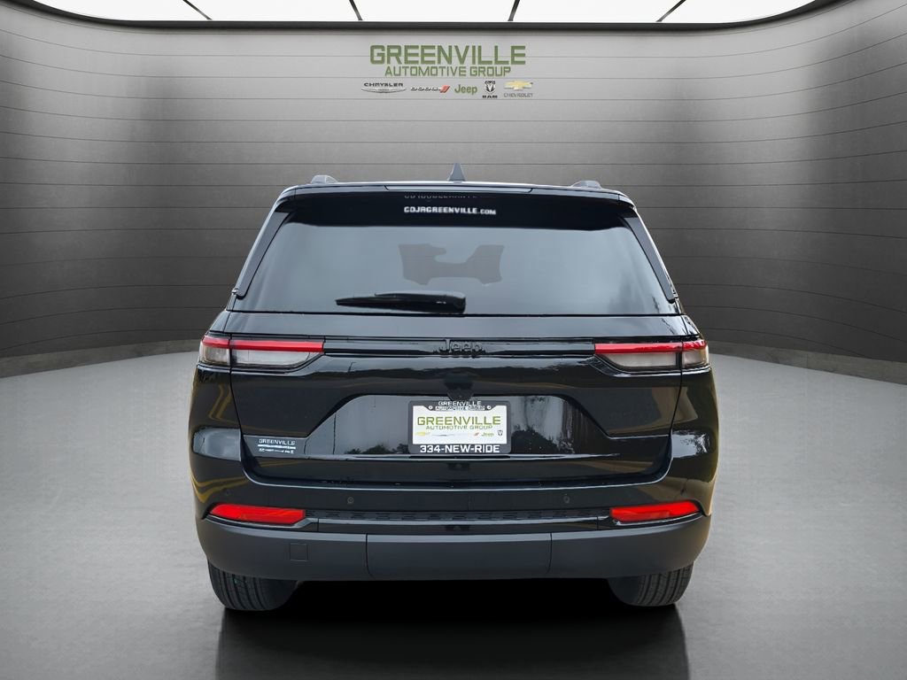New 2025 Jeep Grand Cherokee Altitude image 6