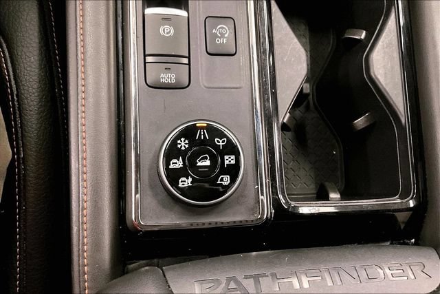 Used 2025 Nissan Pathfinder Rock Creek AWD/4WD image 36