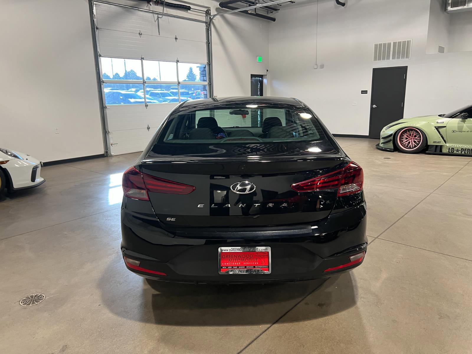 Used 2019 Hyundai Elantra SE w/ Cargo Package FWD image 4