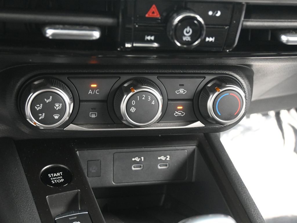 Used 2025 Nissan Kicks SV w/ Interior Electronics Package image 12