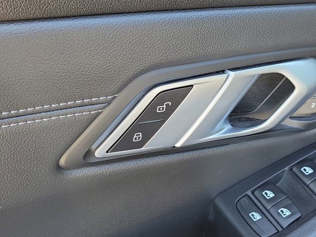 Used 2021 BMW 330i xDrive Sedan w/ Premium Package image 18