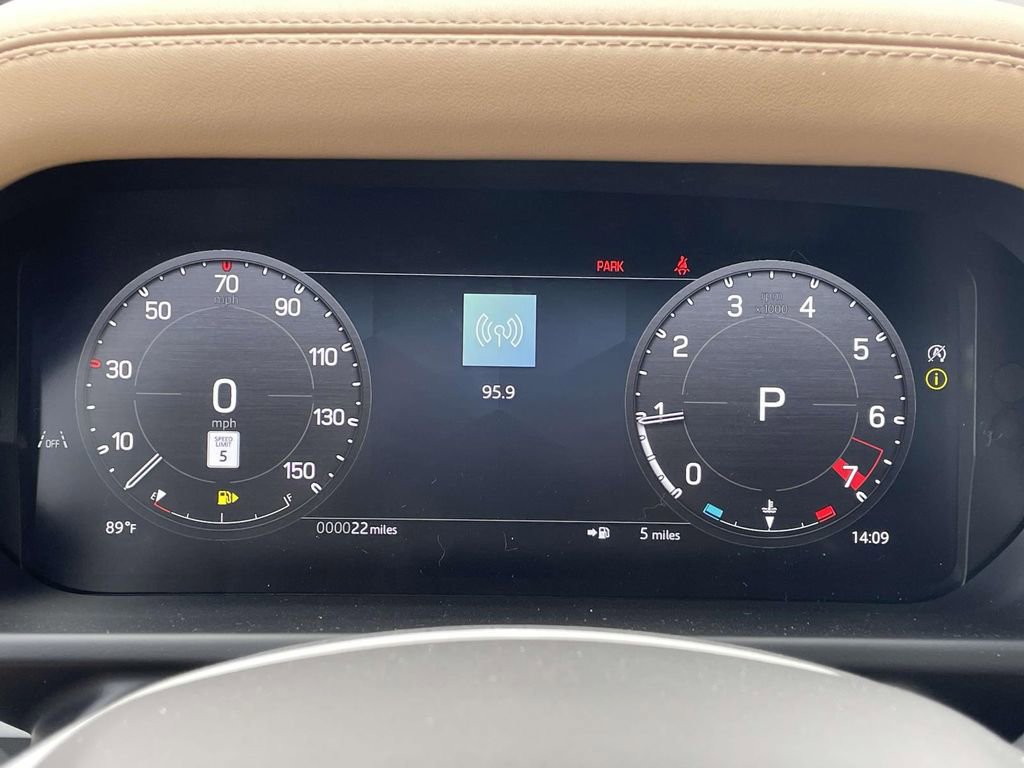 New 2026 Land Rover Defender 130 X-Dynamic SE AWD/4WD image 40