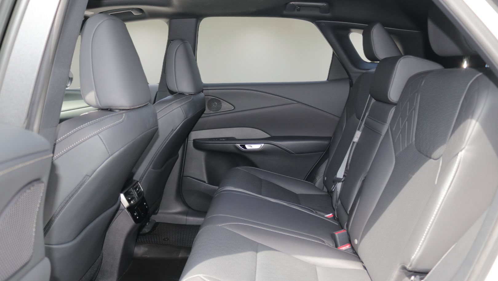 Used 2025 Lexus RX 350 Premium Plus w/ Convenience Package FWD image 12