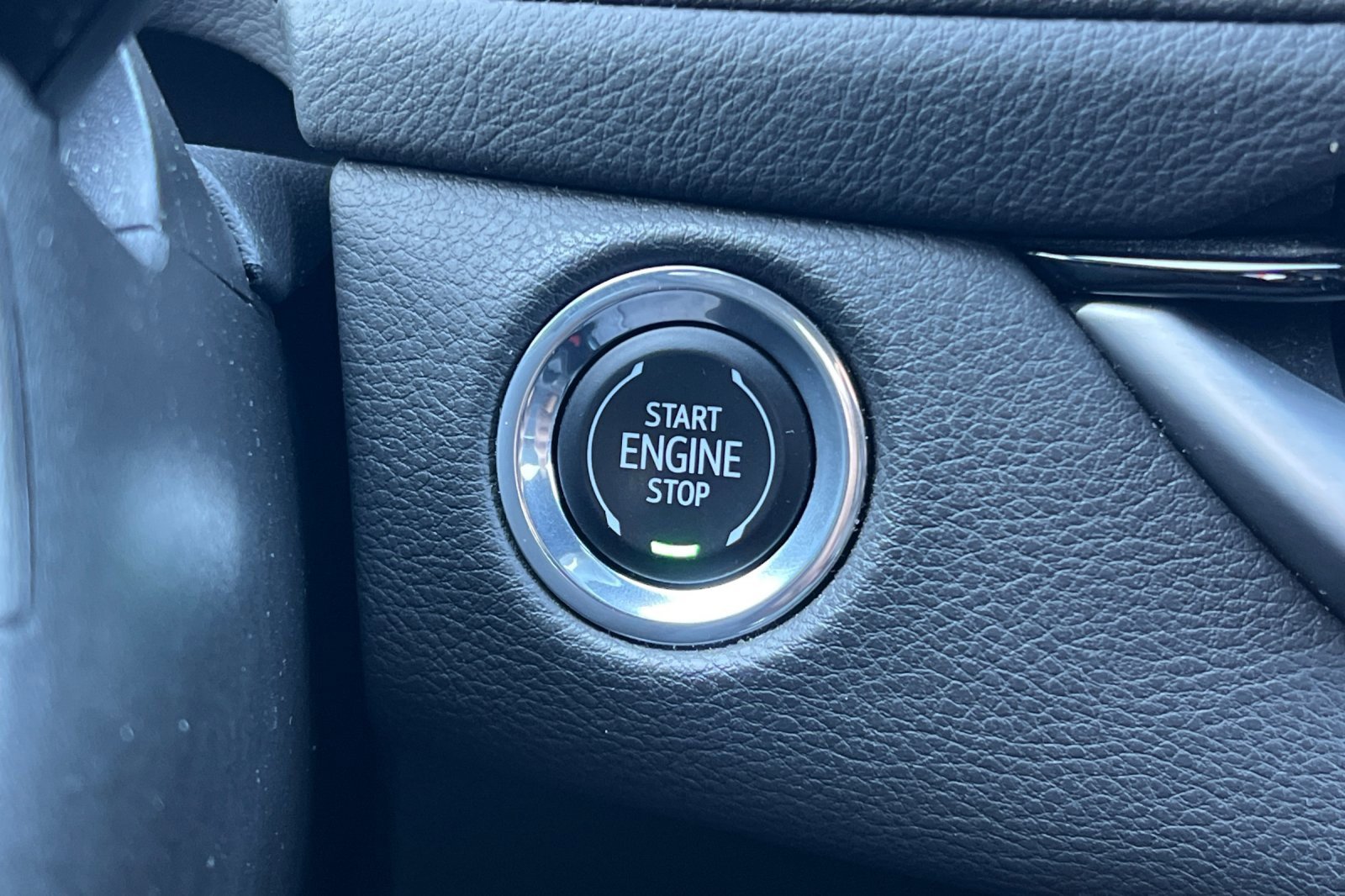 Certified 2024 Cadillac XT4 Premium Luxury image 35