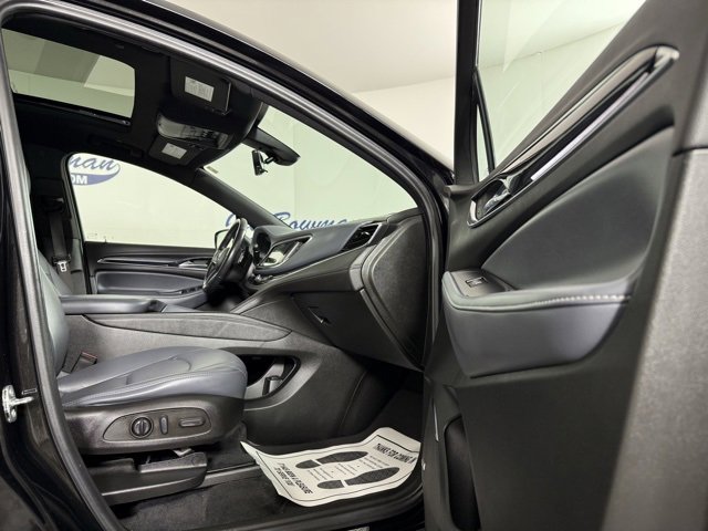 Used 2022 Buick Enclave Essence w/ Experience Buick Package image 18