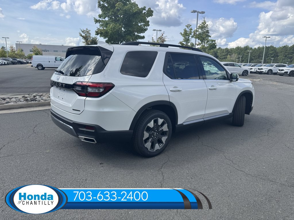New 2026 Honda Pilot Touring image 7