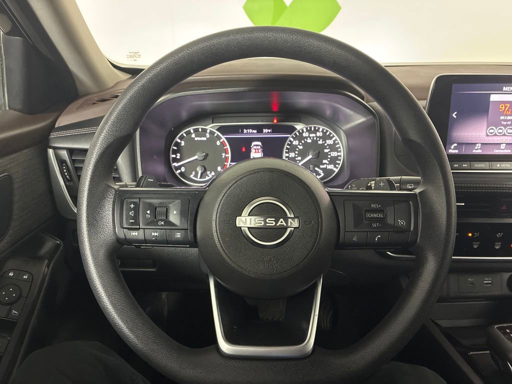 Used 2023 Nissan Rogue S AWD/4WD image 9