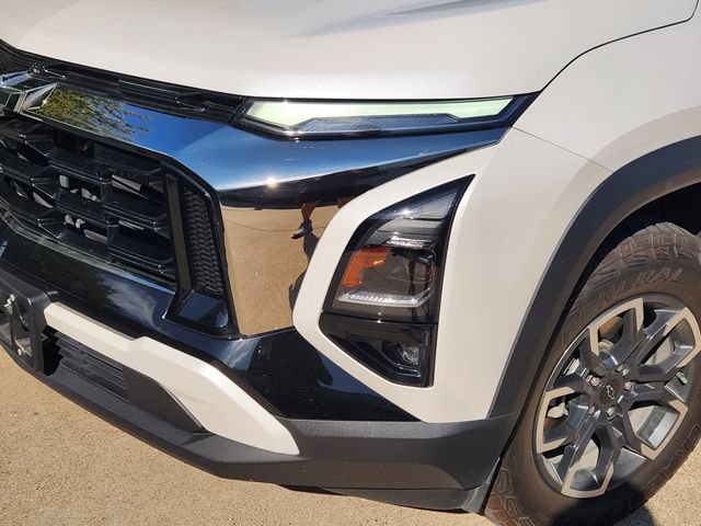 Used 2025 Chevrolet Equinox ACTIV w/ Safety and Technology Package AWD/4WD image 8