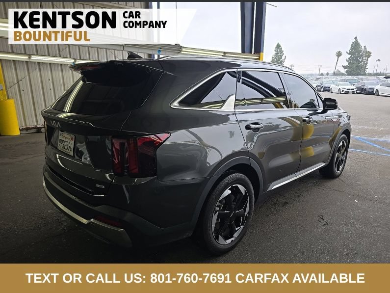 Used 2025 Kia Sorento EX AWD/4WD image 2