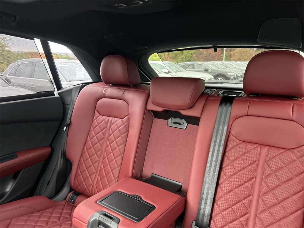 New 2026 Audi SQ8 Premium Plus image 32