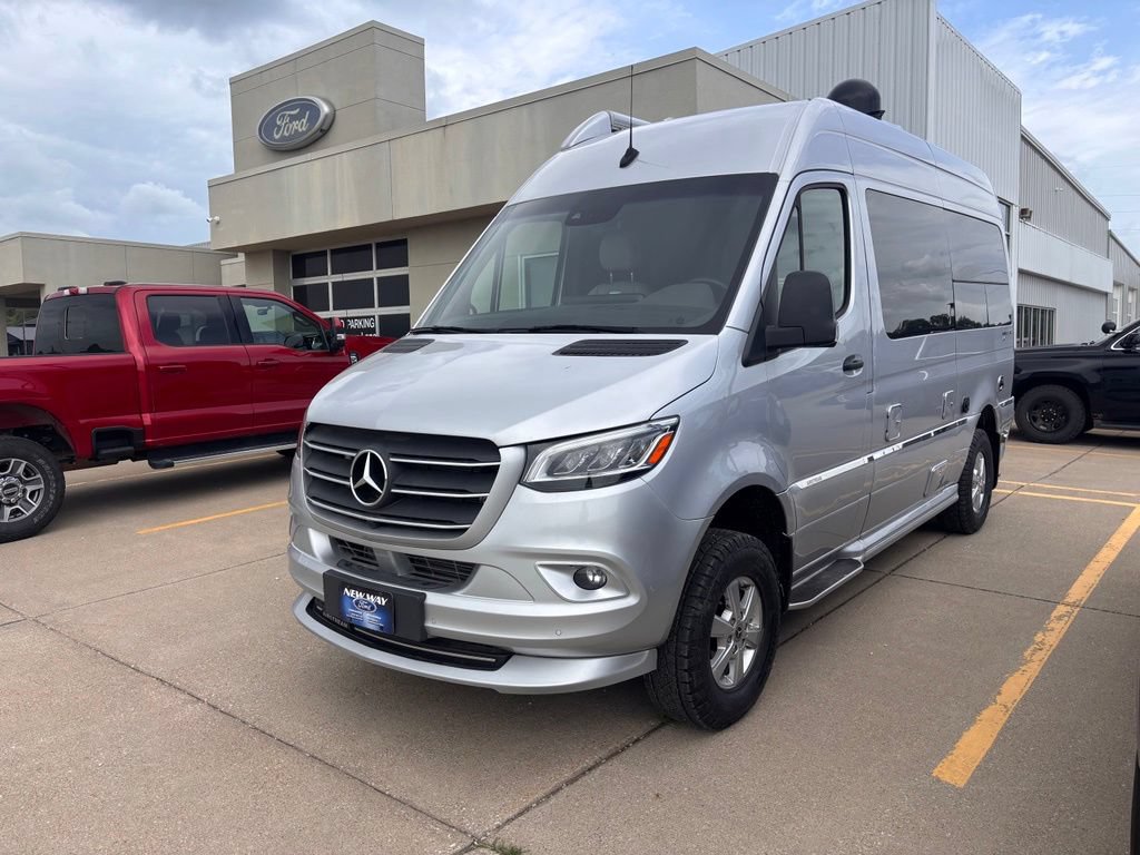 Used 2020 Mercedes-Benz Sprinter 2500 image 2