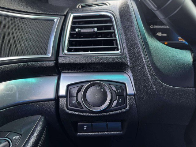 Used 2018 Ford Explorer Limited image 22