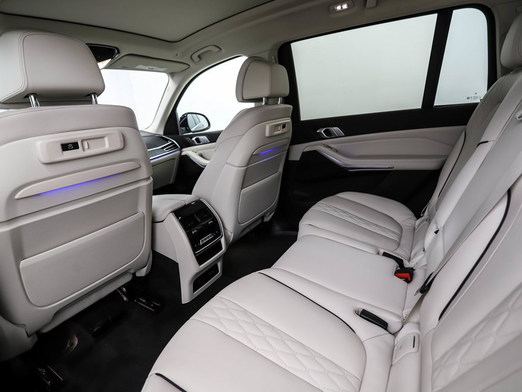 Used 2022 BMW X7 xDrive40i w/ Premium Package AWD/4WD image 21