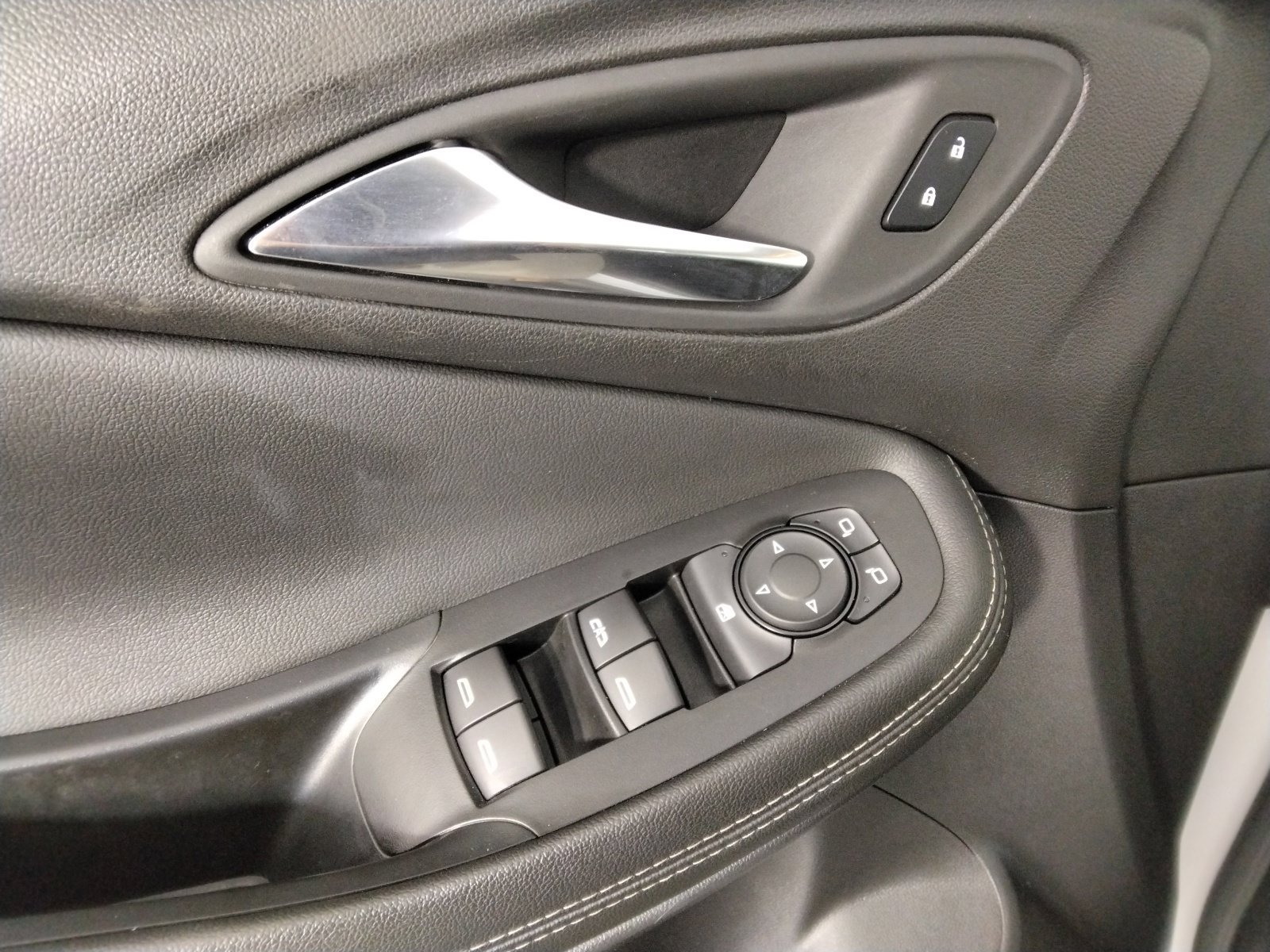 Used 2024 Buick Encore GX Preferred FWD image 21