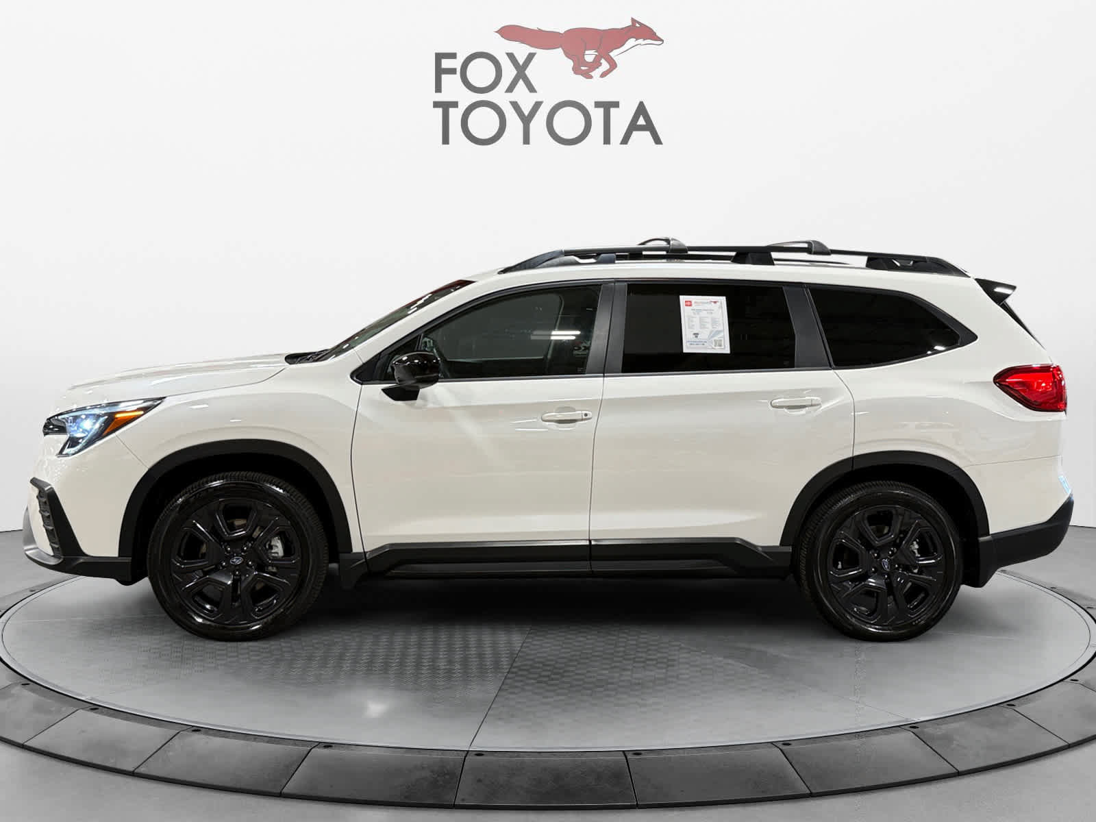 Used 2025 Subaru Ascent Onyx Edition w/ Onyx Package AWD/4WD image 3