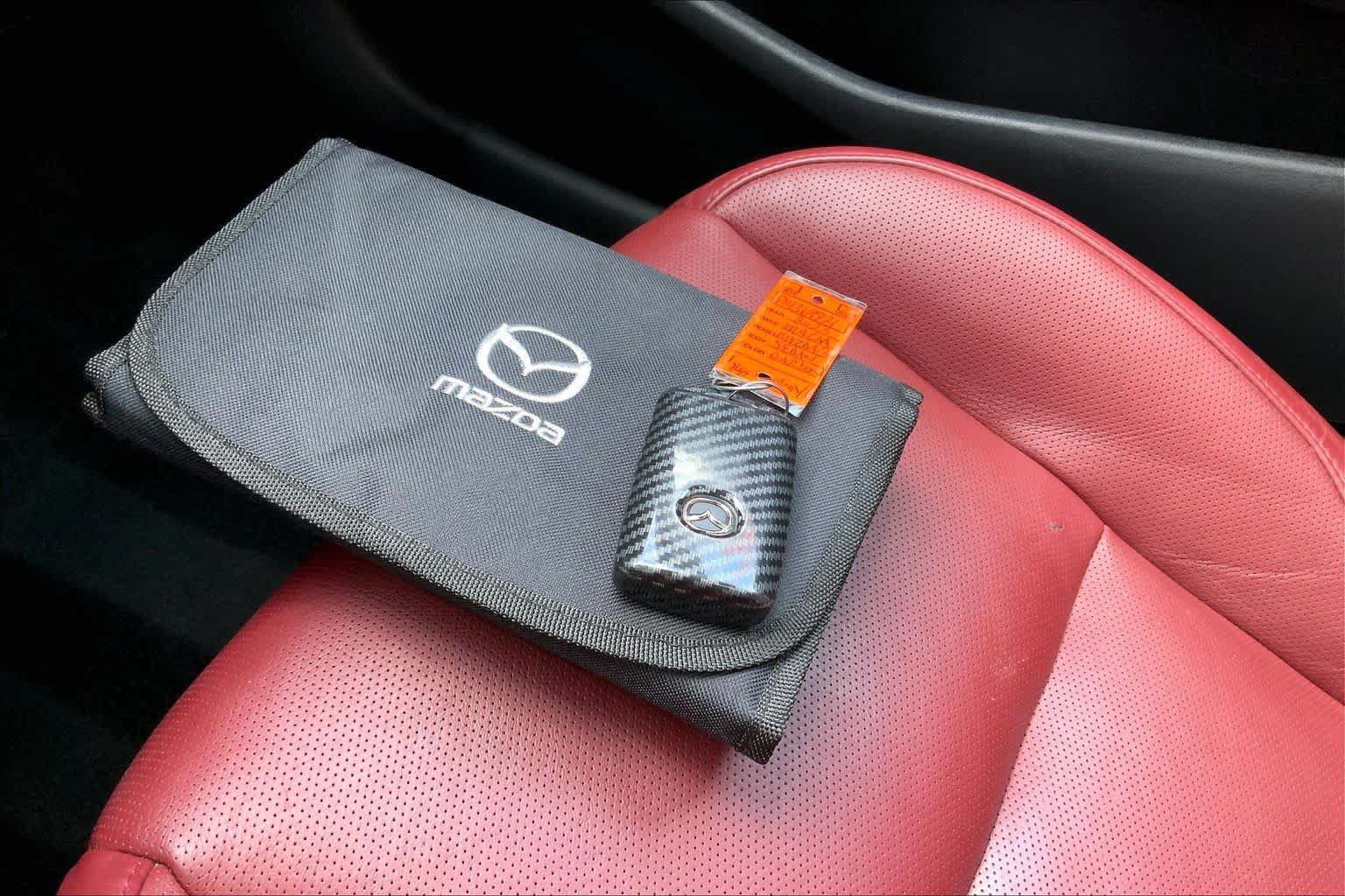 Used 2023 MAZDA MAZDA3 s FWD image 14