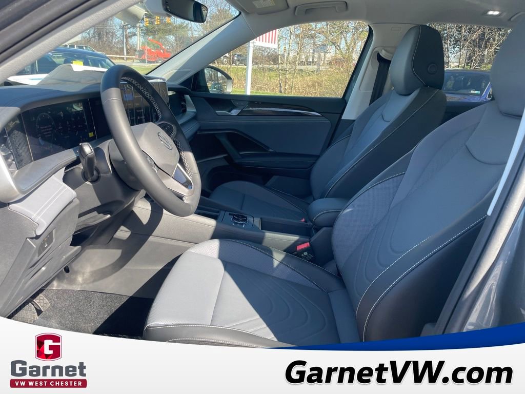 New 2026 Volkswagen Tiguan SE image 9