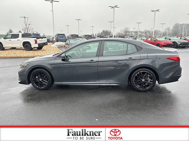 Used 2025 Toyota Camry SE image 14