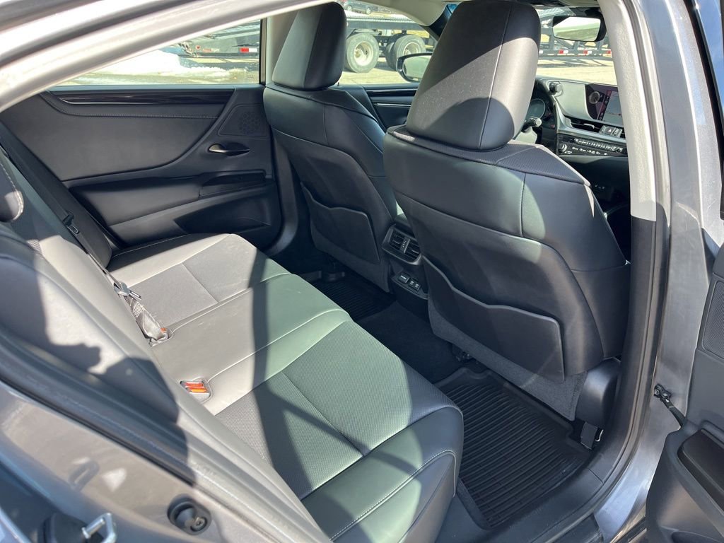 Used 2019 Lexus ES 350 Ultra Luxury image 24