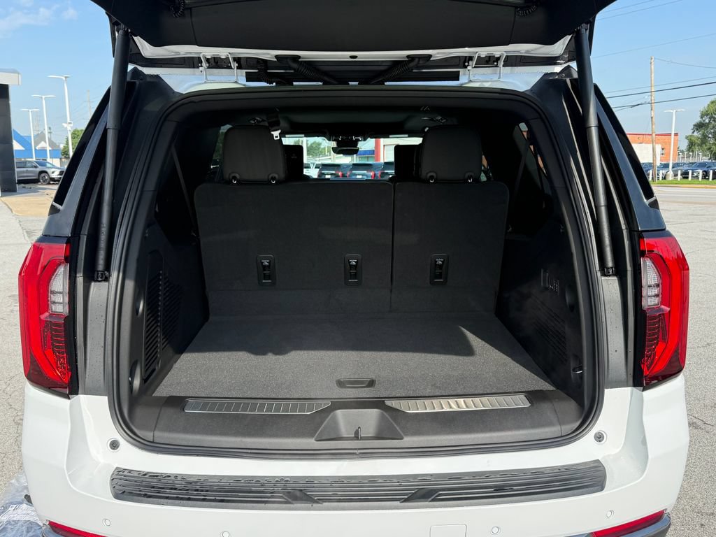 New 2026 GMC Yukon XL AT4 w/ AT4 Premium Plus Package AWD/4WD image 29