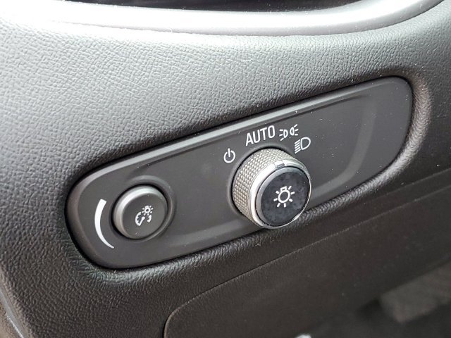 Used 2025 Chevrolet Malibu LT FWD image 8