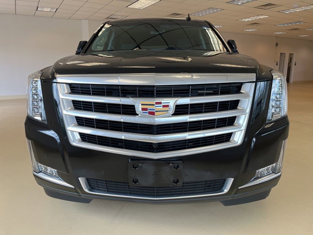 Used 2019 Cadillac Escalade Luxury AWD/4WD image 5