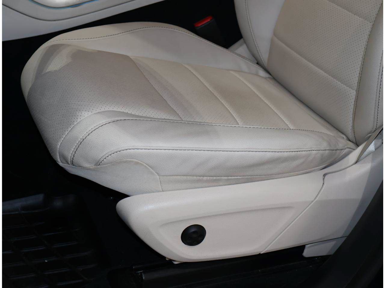Used 2024 Mercedes-Benz GLS 450 4MATIC image 12