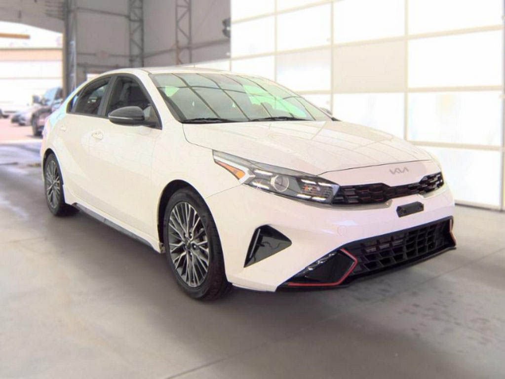 Used 2023 Kia Forte GT-Line FWD image 3