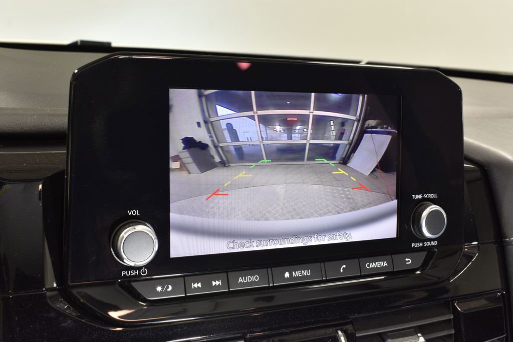 Used 2023 Nissan Pathfinder SV image 23