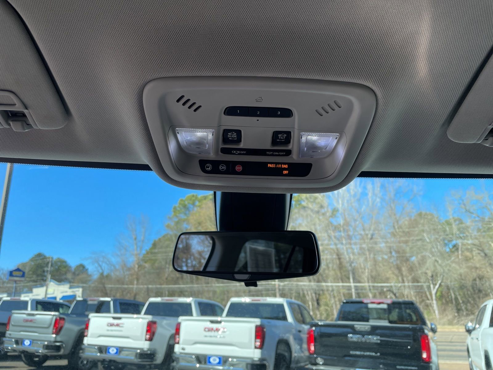 Used 2018 Chevrolet Traverse High Country image 20