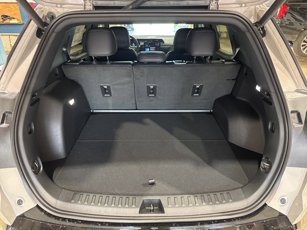 New 2026 GMC Terrain AT4 w/ Convenience Package III image 9