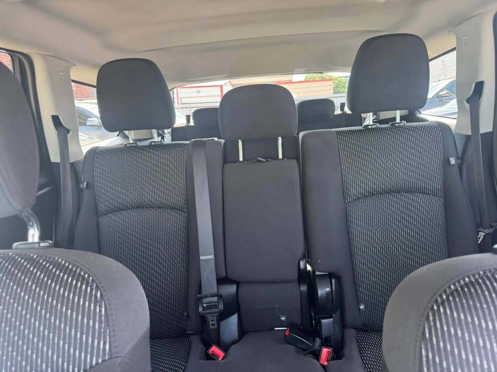 Used 2018 Dodge Journey SE w/ Connectivity Group FWD image 16