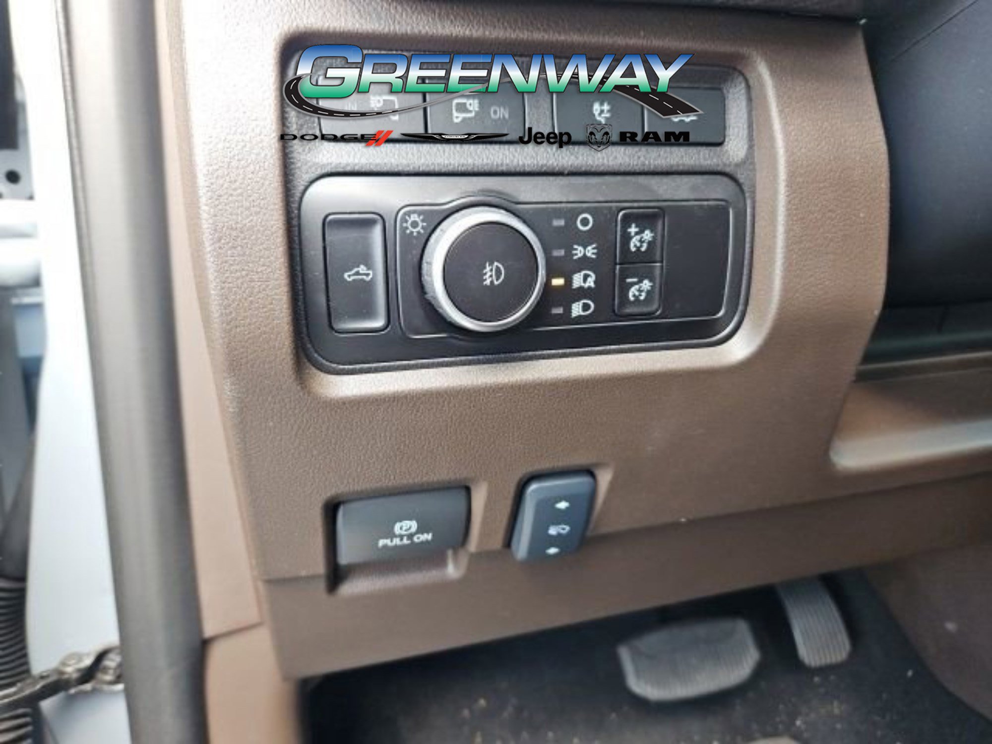 Used 2024 Ford F350 King Ranch w/ Chrome Package image 10