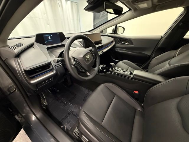 Used 2025 Toyota Prius XLE image 12