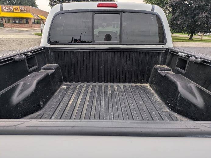 Used 2007 Toyota Tacoma PreRunner RWD image 9