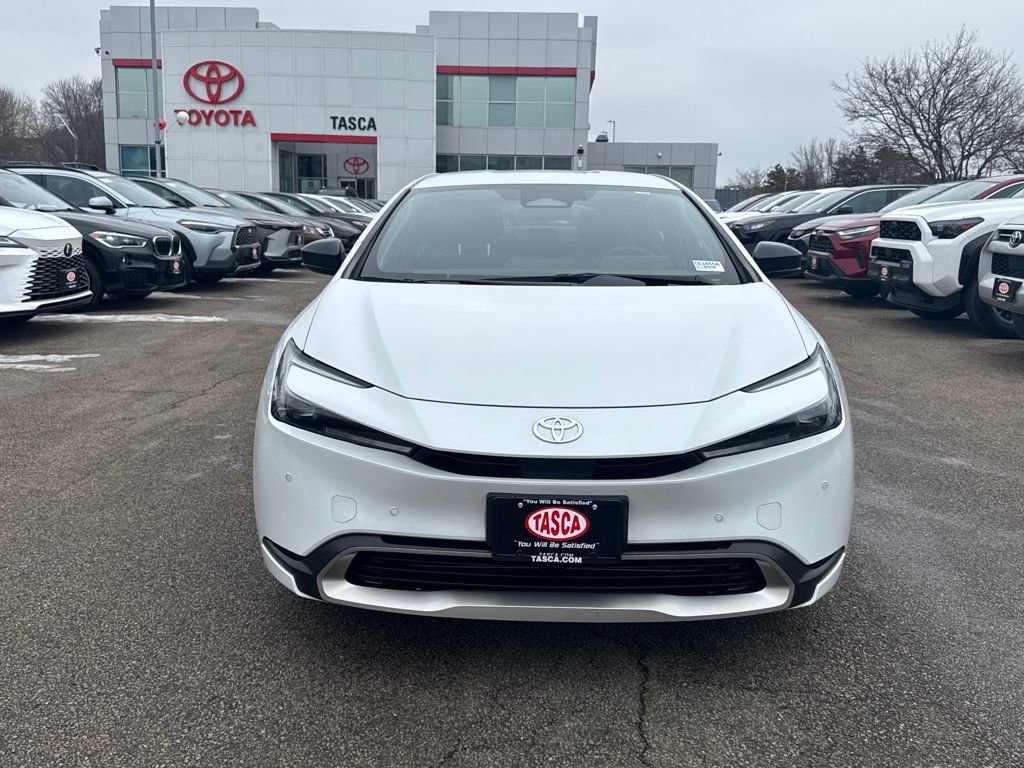 Used 2023 Toyota Prius Prime SE image 2