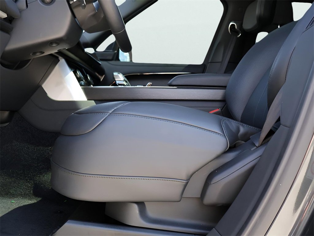 Used 2023 Land Rover Range Rover SV image 36