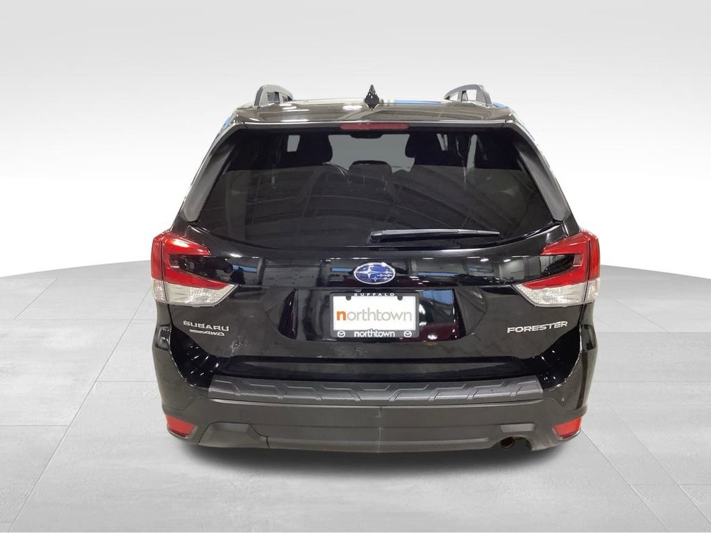Used 2020 Subaru Forester Premium image 8