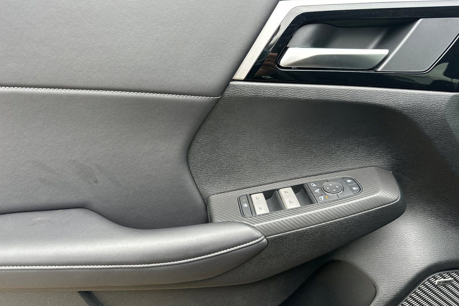 New 2025 Mitsubishi Outlander SE image 10