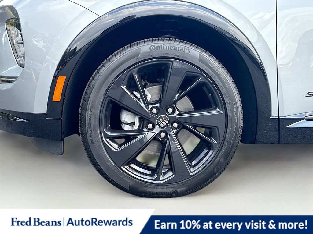 New 2025 Buick Envision Sport Touring image 32