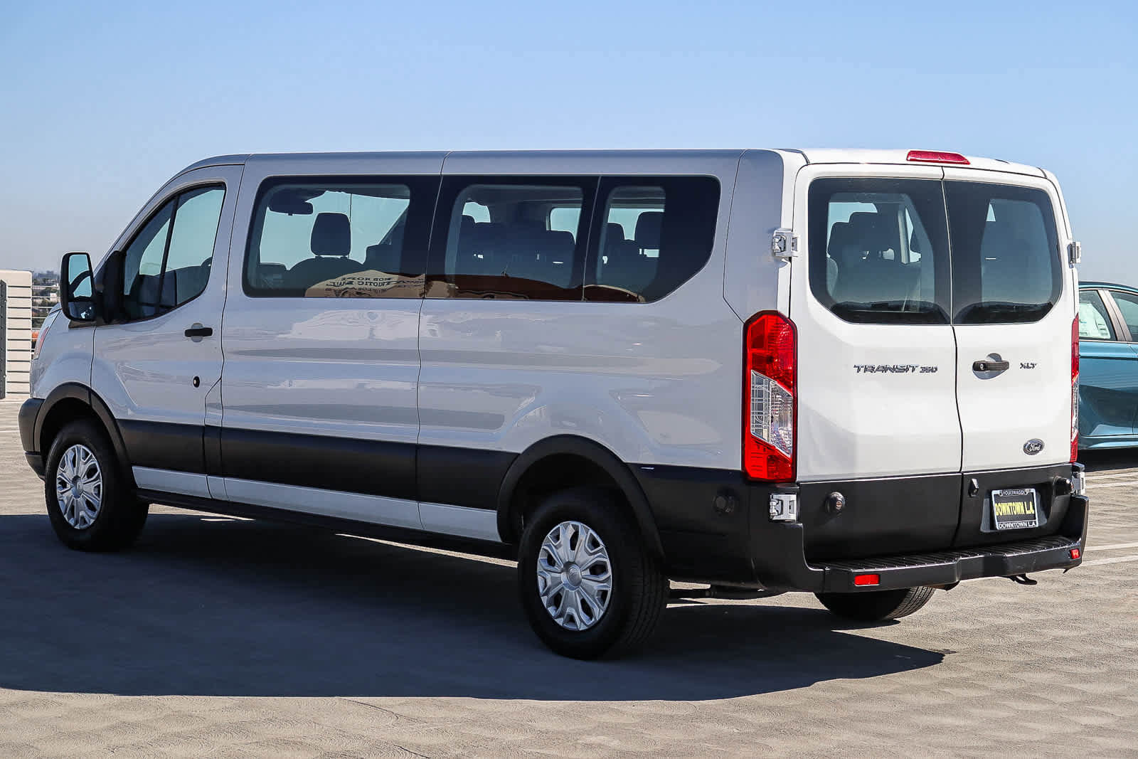 Used 2019 Ford Transit 350 XLT image 6