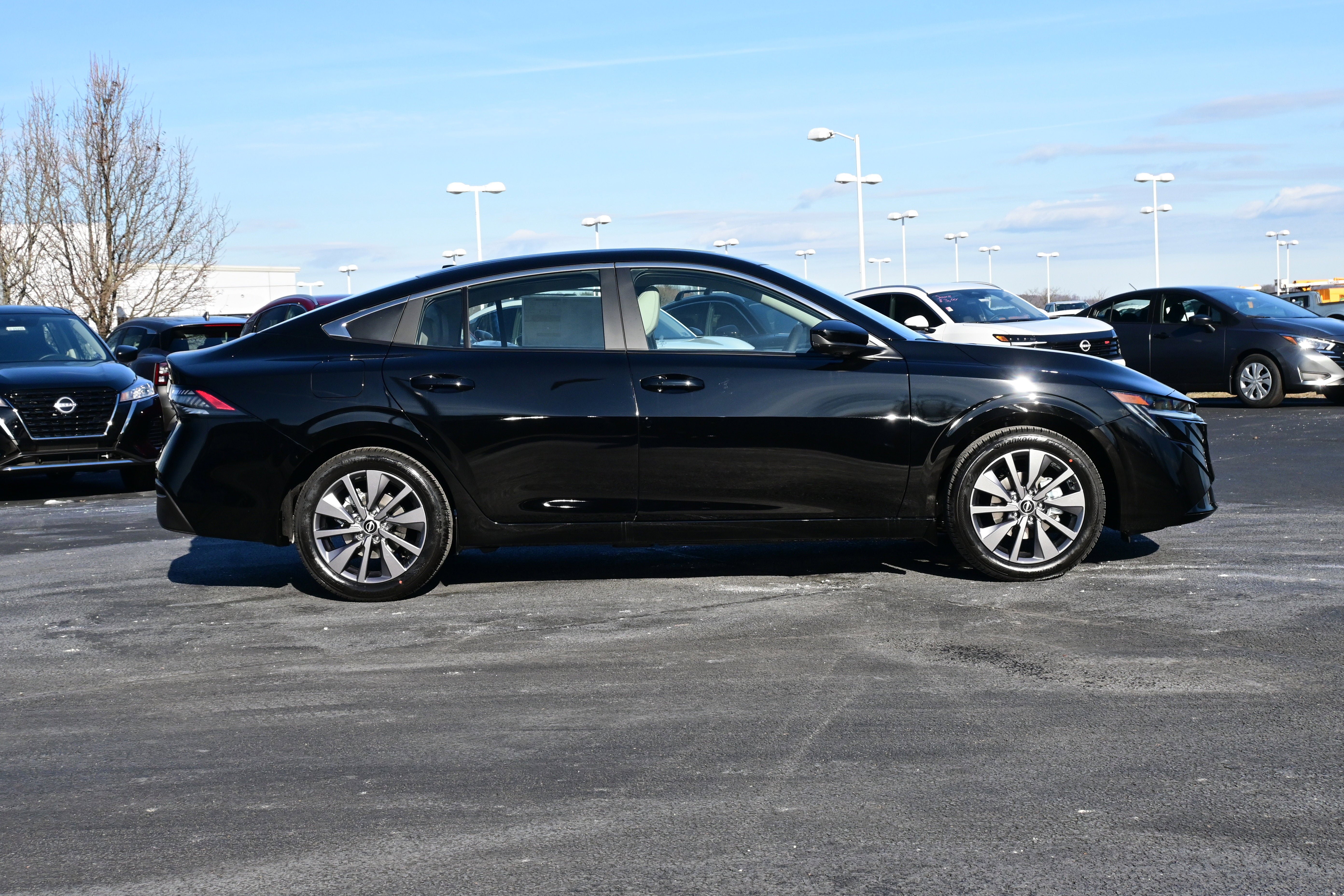 New 2026 Nissan Sentra SL w/ Floor Mat Package FWD image 5