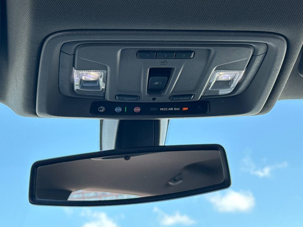 Used 2021 Chevrolet Silverado 1500 LTZ image 24