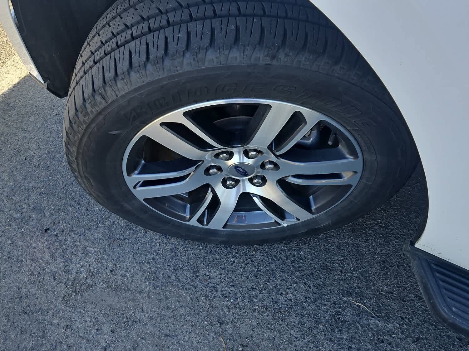 Used 2024 Ford Expedition Max Limited image 3