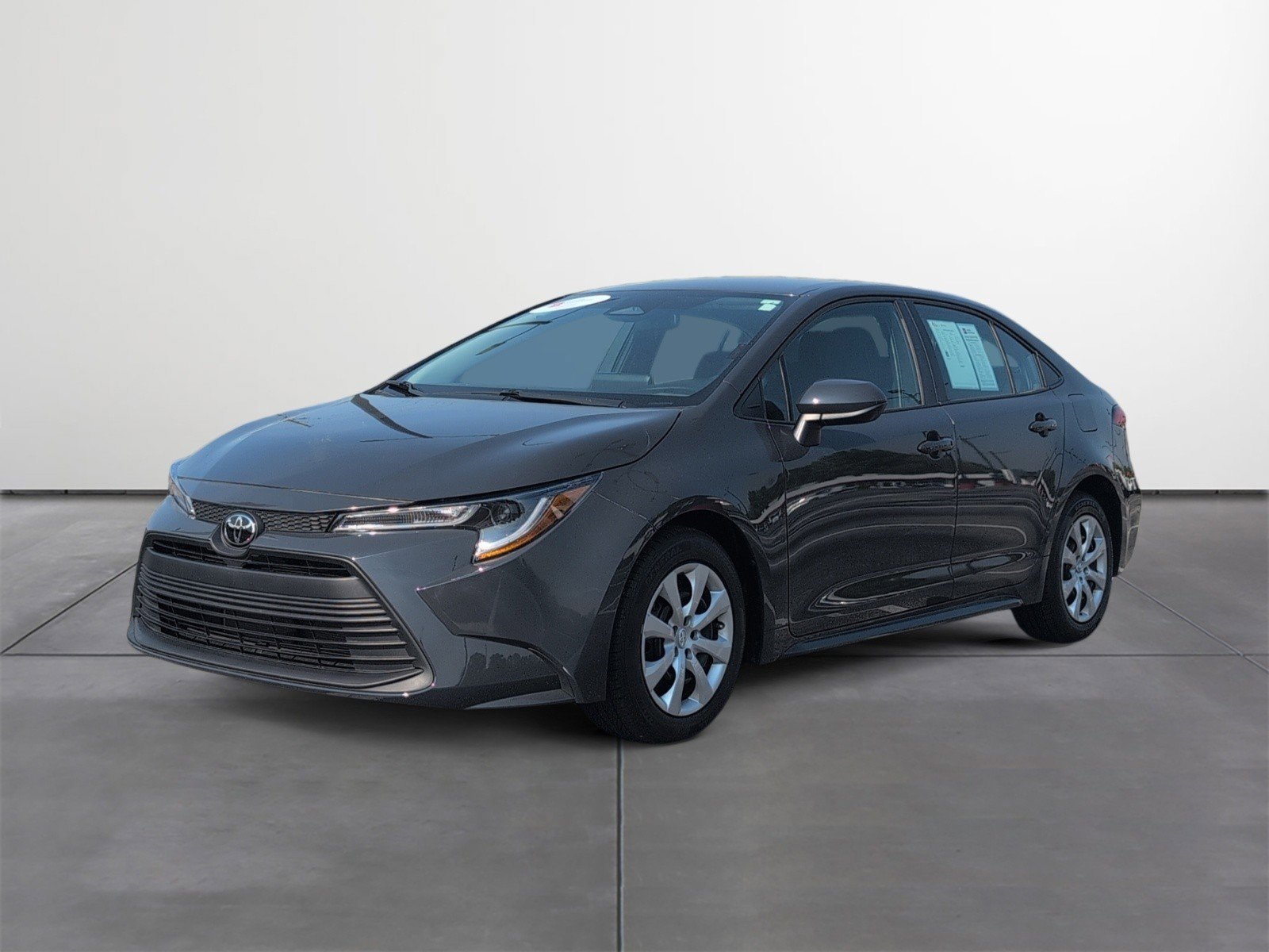 Certified 2023 Toyota Corolla LE image 2