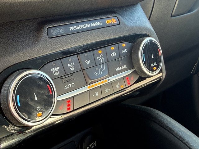 Used 2022 Ford Escape SE w/ SE Sport Appearance Package AWD/4WD image 23