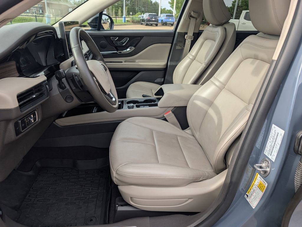 Used 2024 Lincoln Corsair Reserve w/ Equipment Group 201A image 10