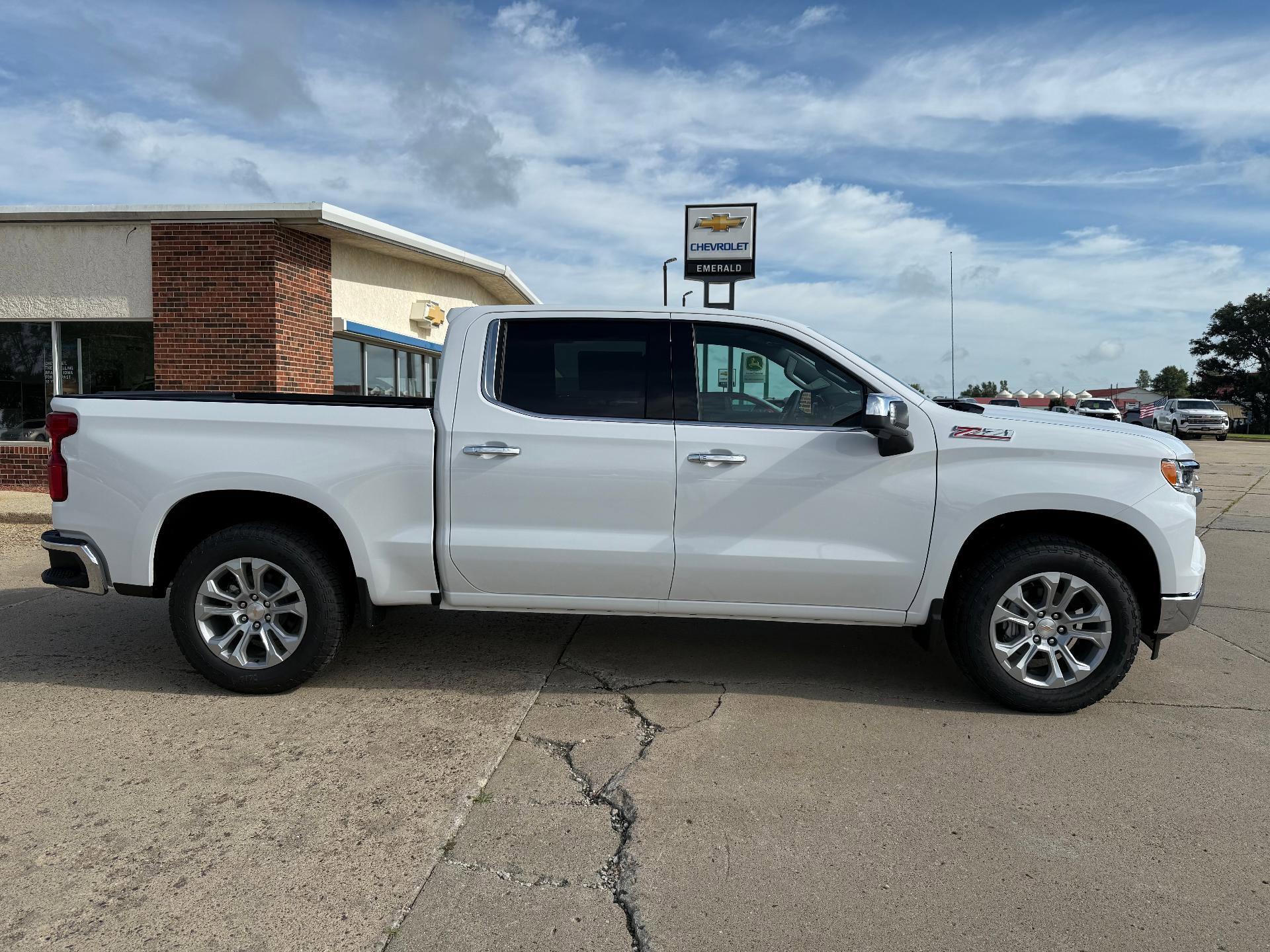 New 2025 Chevrolet Silverado 1500 LTZ image 1