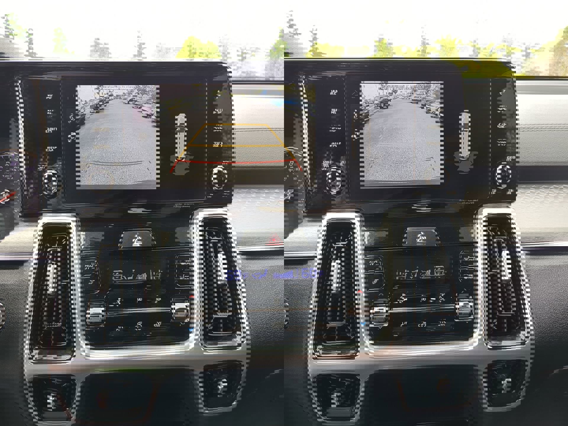 Used 2022 Kia Sorento SX image 25