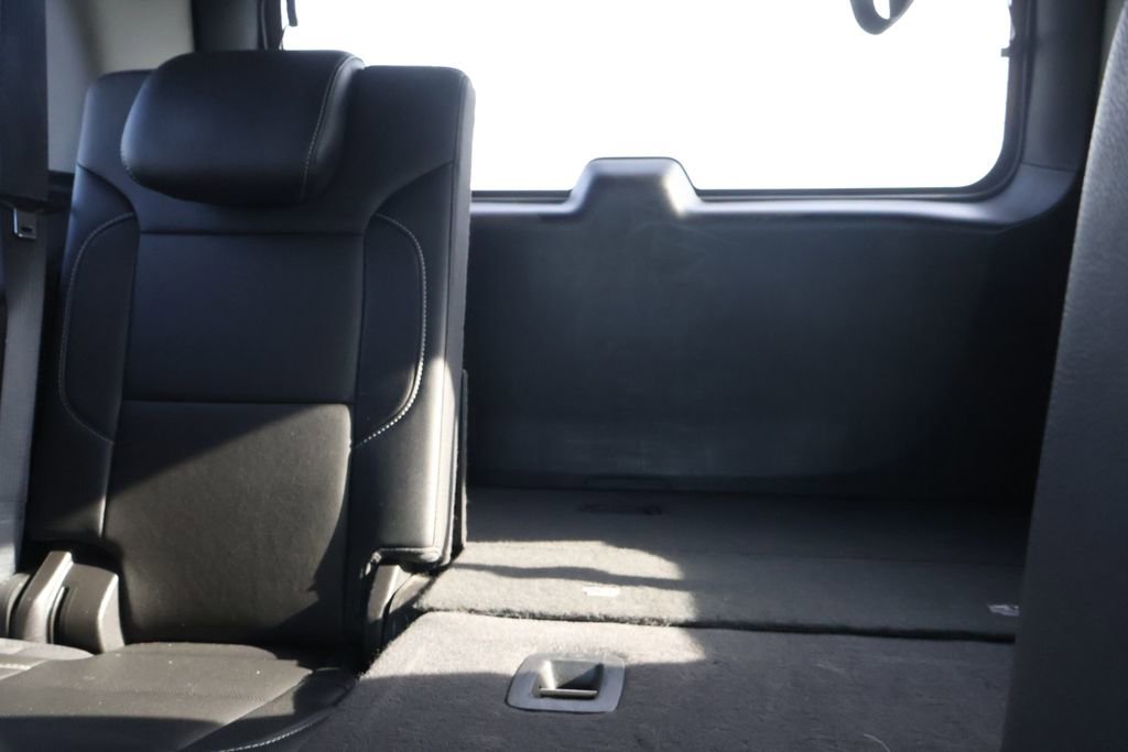 Used 2020 Chevrolet Tahoe Premier AWD/4WD image 37